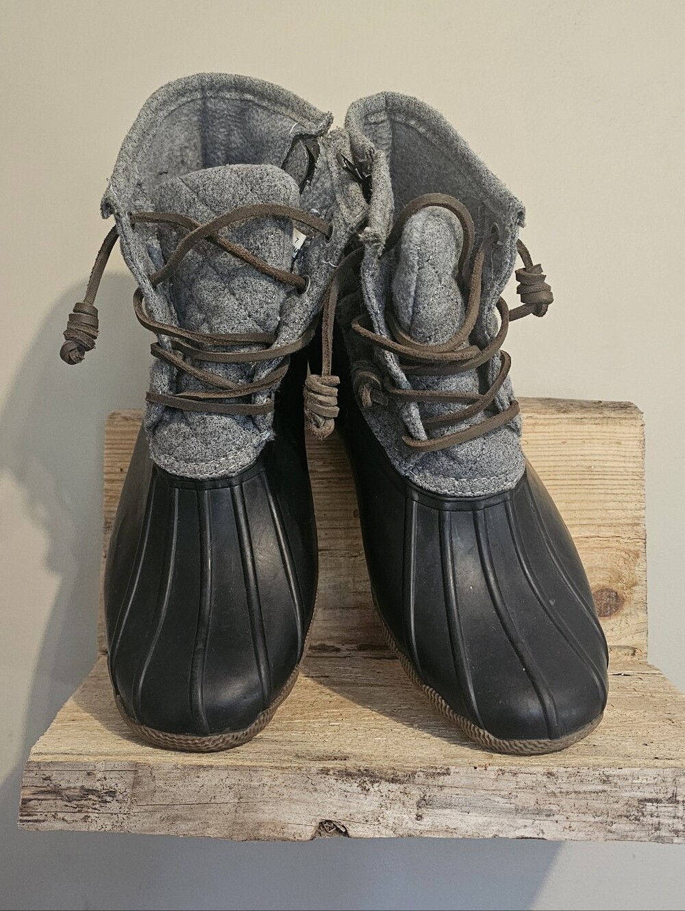 Steve Madden Tillis Duck Boots Gray And Black Size 7